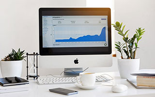 曼城5500万坐穿板凳！19岁小将打脸天价引援，真相太扎心